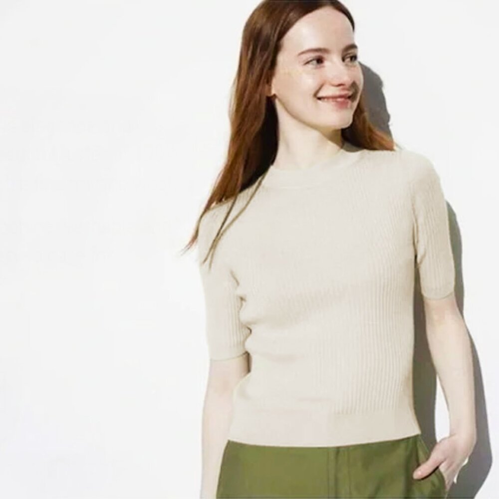 Uniqlo Mock Neck Half Sleeve Merino Ribbed Sweater - sz M